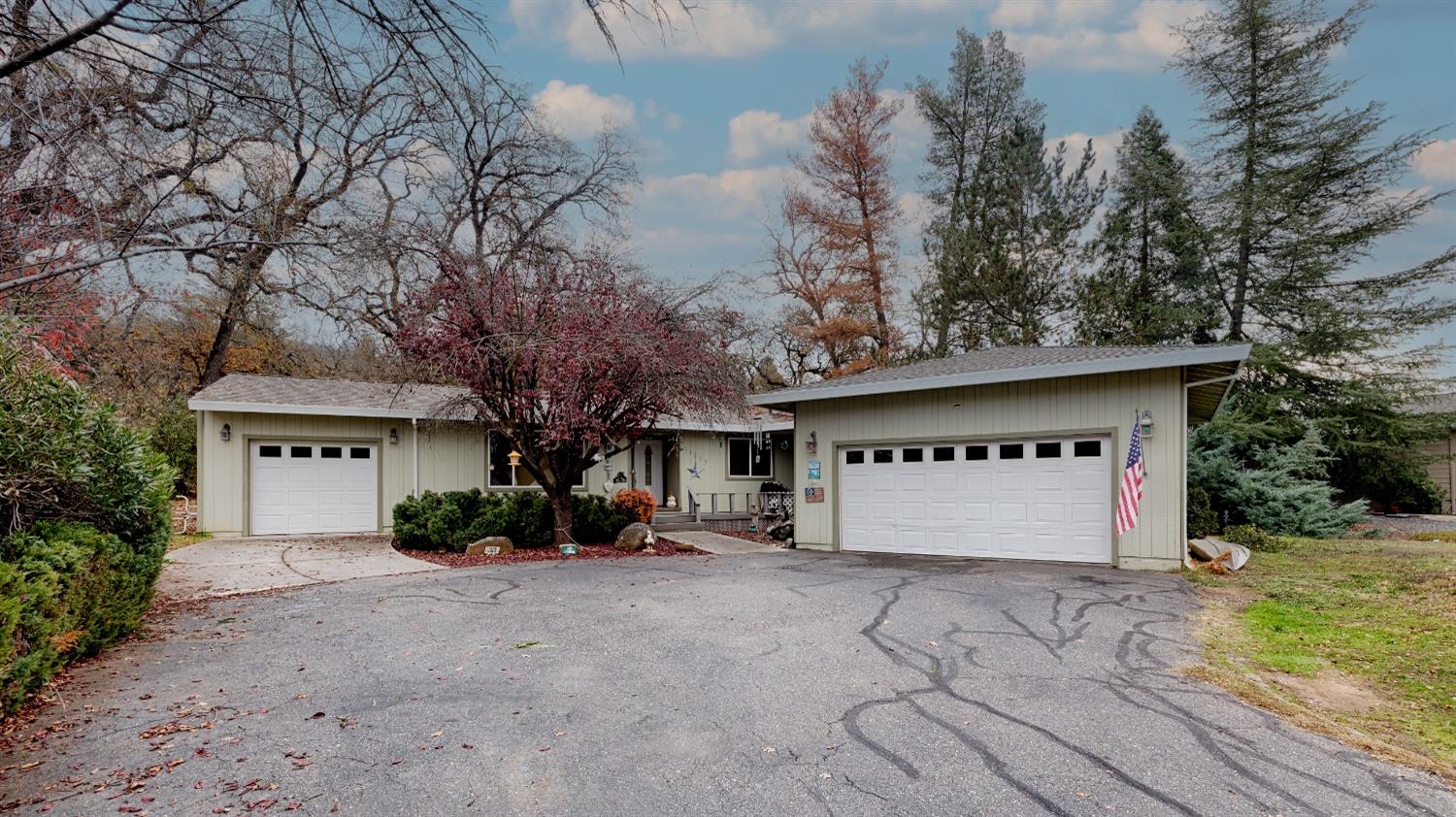 Photo of 11271 Ringtail Rd in Penn Valley, CA