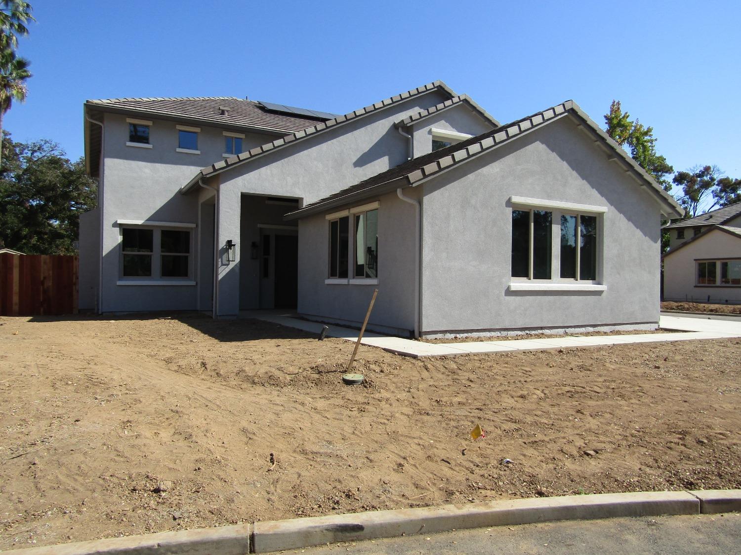Photo of 5122 North Ave in Carmichael, CA