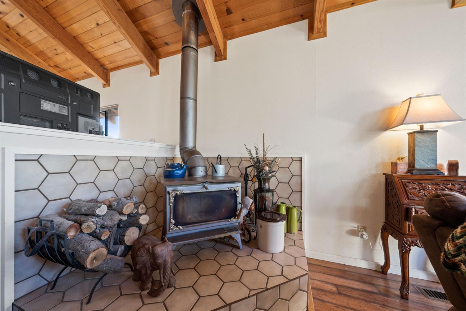 Detail Gallery Image 38 of 88 For 8129 Ponderosa Way, Mountain Ranch,  CA 95246 - 1 Beds | 1 Baths