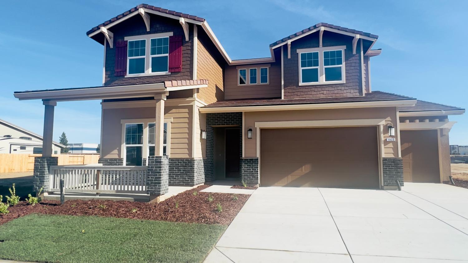 Photo of 1023 Longview Dr in Oakdale, CA