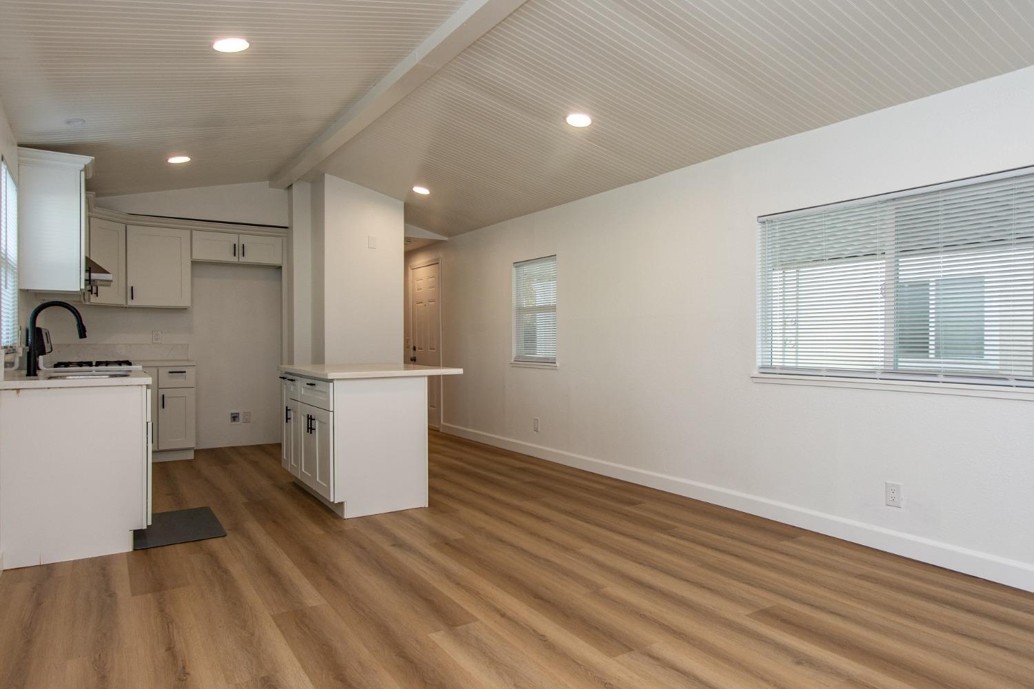 Detail Gallery Image 16 of 41 For 1516 Playground Way, Modesto,  CA 95355 - 2 Beds | 2 Baths