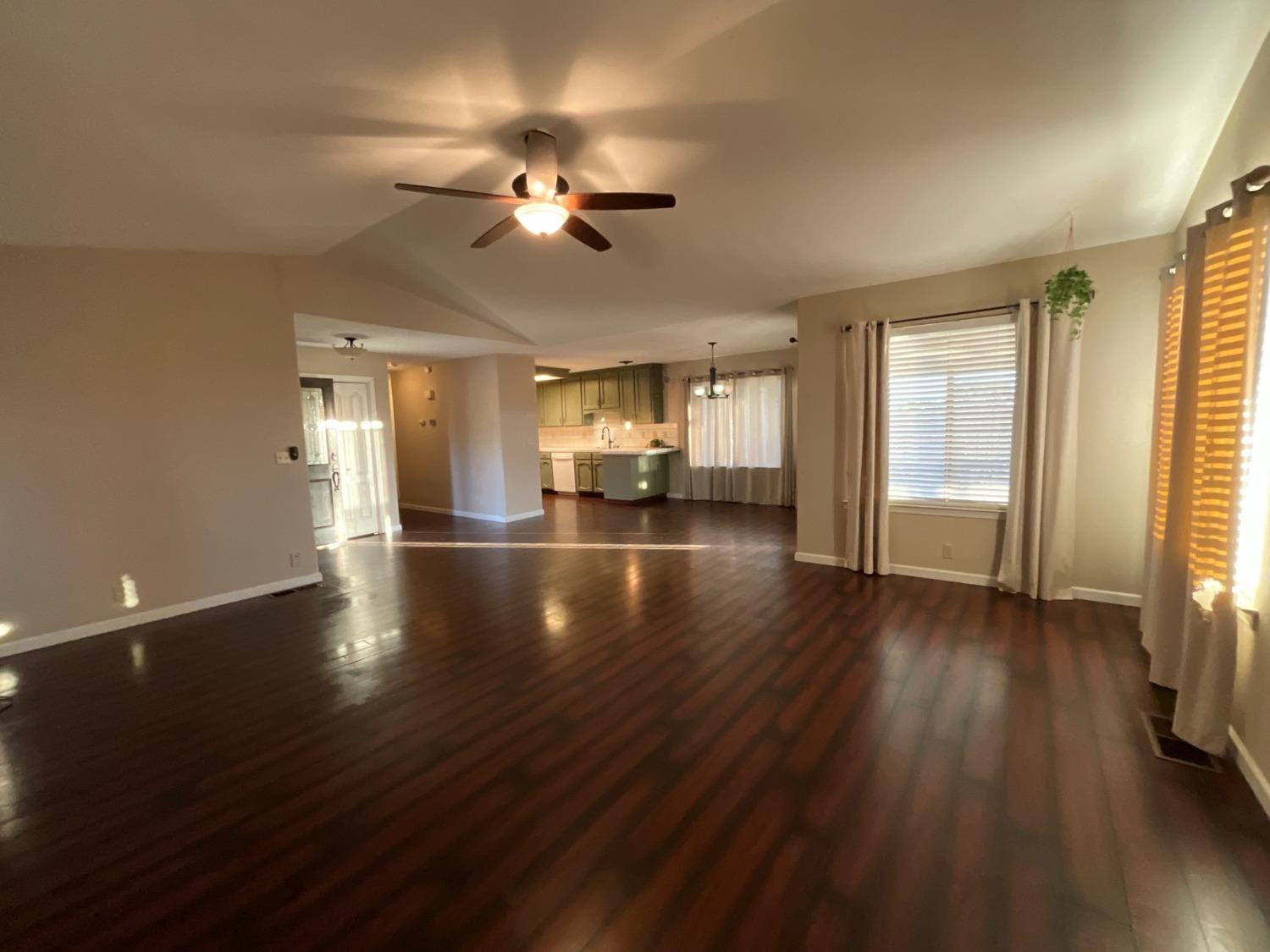 Capullo Circle, La Grange, California image 5