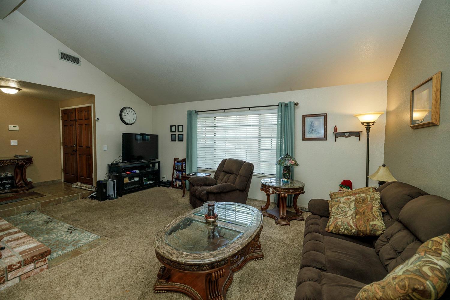 Detail Gallery Image 12 of 41 For 2616 Star Oak Ct, Modesto,  CA 95355 - 3 Beds | 2 Baths