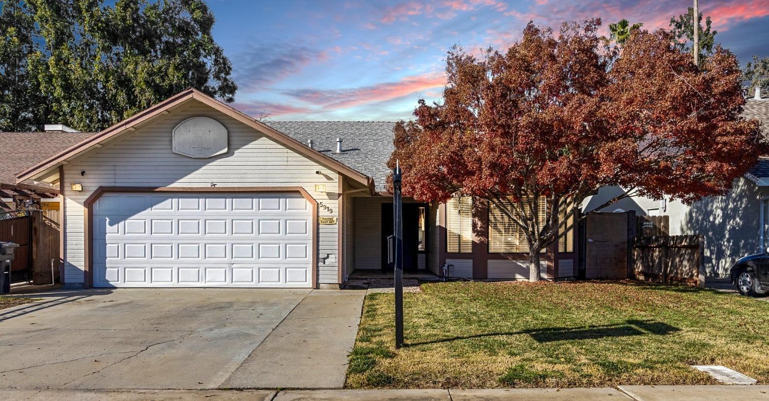 Detail Gallery Image 1 of 1 For 5919 Newbrook Dr, Riverbank,  CA 95367 - 3 Beds | 2 Baths