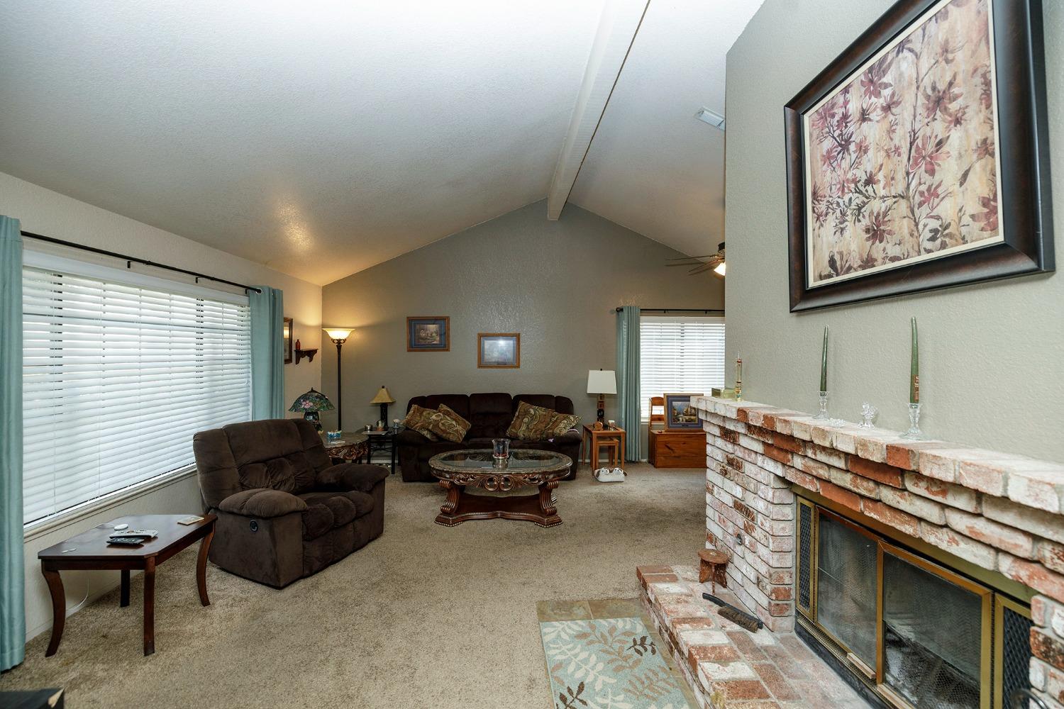Detail Gallery Image 8 of 41 For 2616 Star Oak Ct, Modesto,  CA 95355 - 3 Beds | 2 Baths