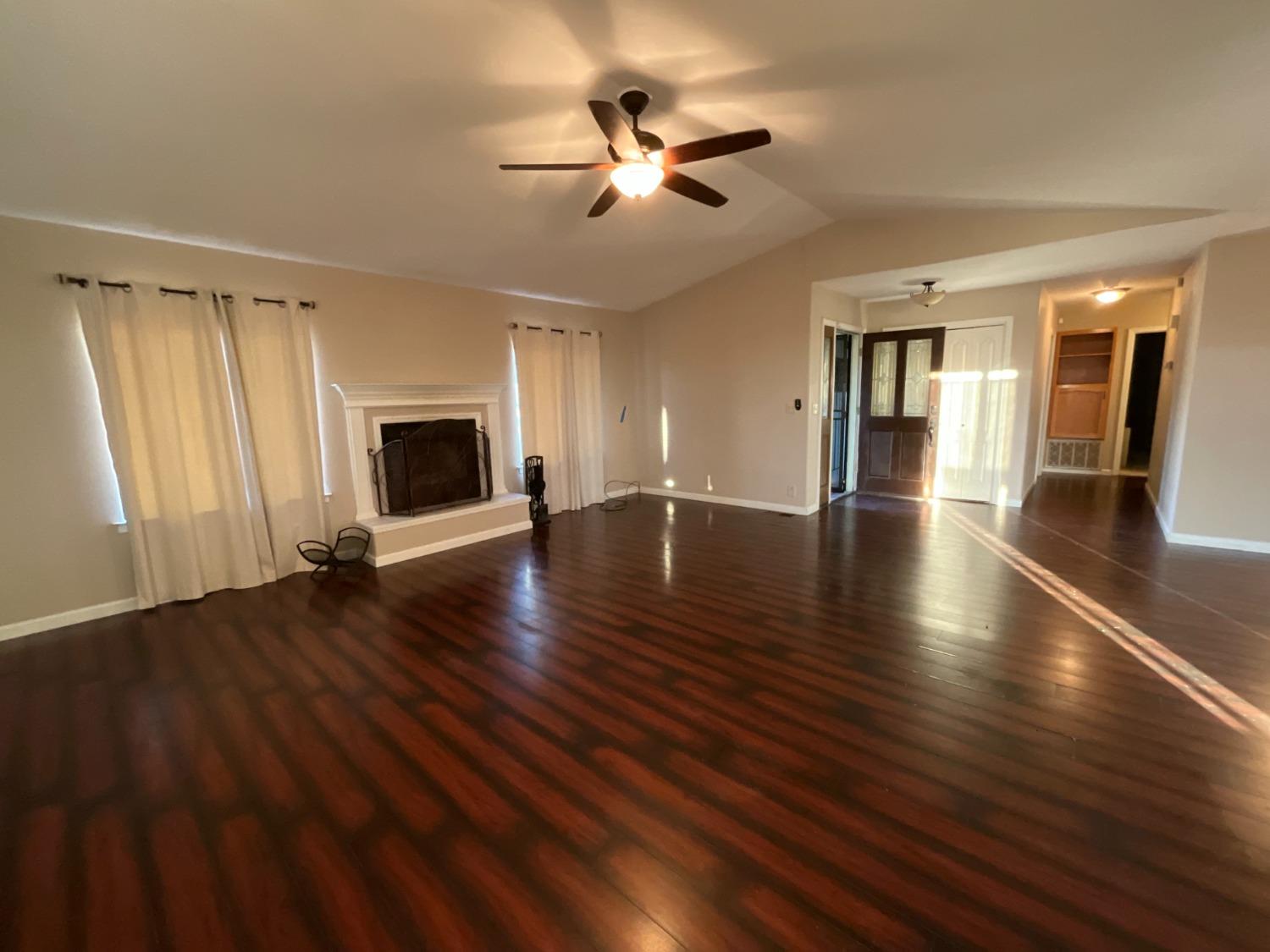 Capullo Circle, La Grange, California image 6