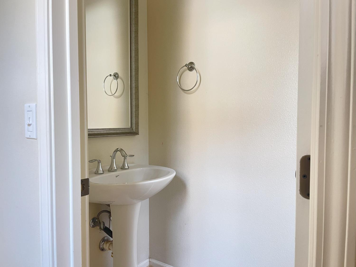 Detail Gallery Image 20 of 37 For 433 W Moraga St, Mountain House,  CA 95391 - 4 Beds | 2/1 Baths