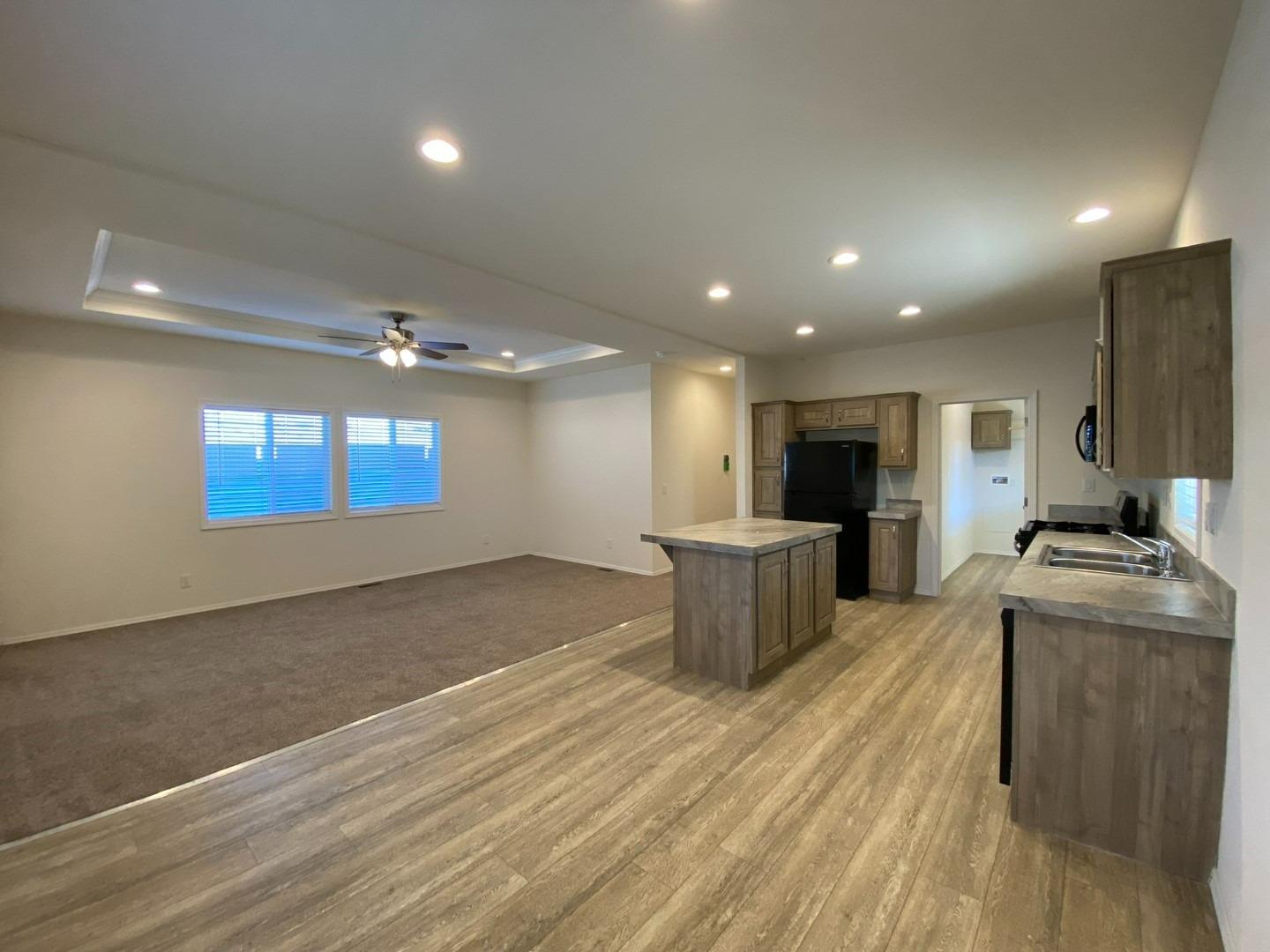 Detail Gallery Image 3 of 20 For 13 Casa Grande Dr, Red Bluff,  CA 96080 - 2 Beds | 2 Baths