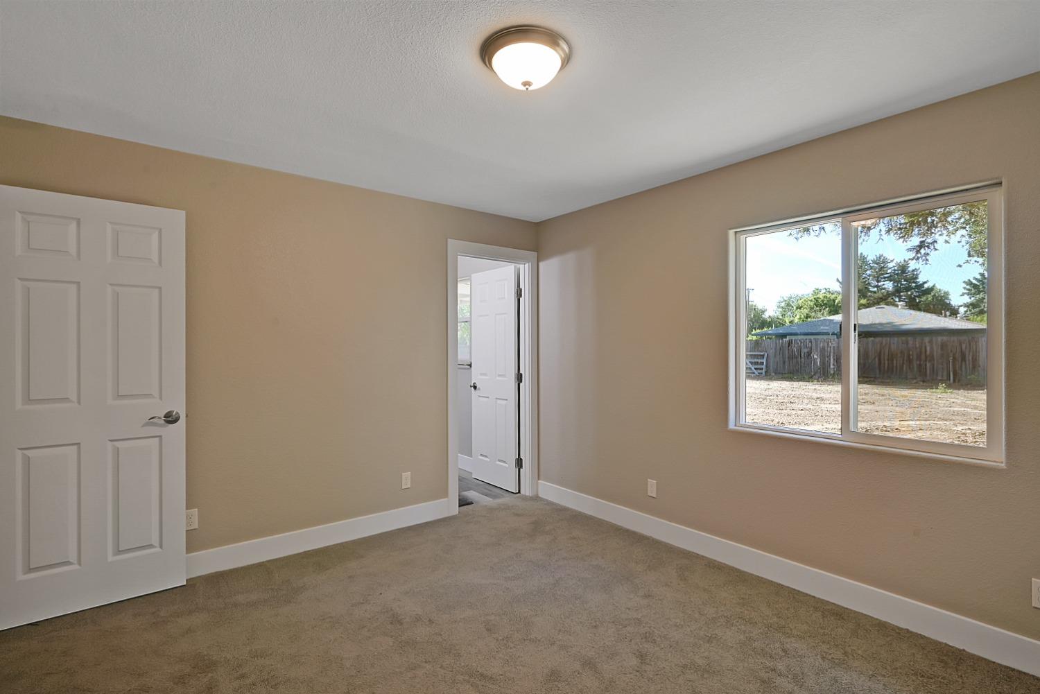 Detail Gallery Image 13 of 26 For 326 E Gridley Rd, Gridley,  CA 95948 - 3 Beds | 2 Baths