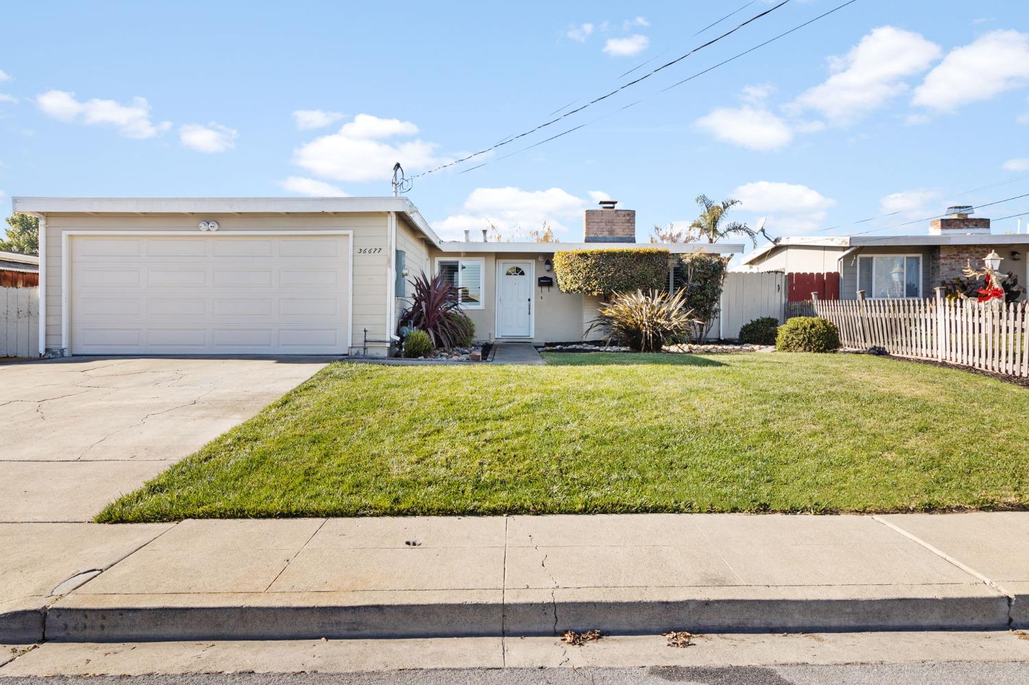 Detail Gallery Image 1 of 1 For 36677 Charles St, Newark,  CA 94560 - 3 Beds | 2 Baths