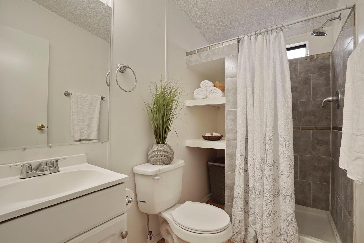 Detail Gallery Image 19 of 27 For 621 E Lockeford St 26, Lodi,  CA 95240 - 2 Beds | 1 Baths
