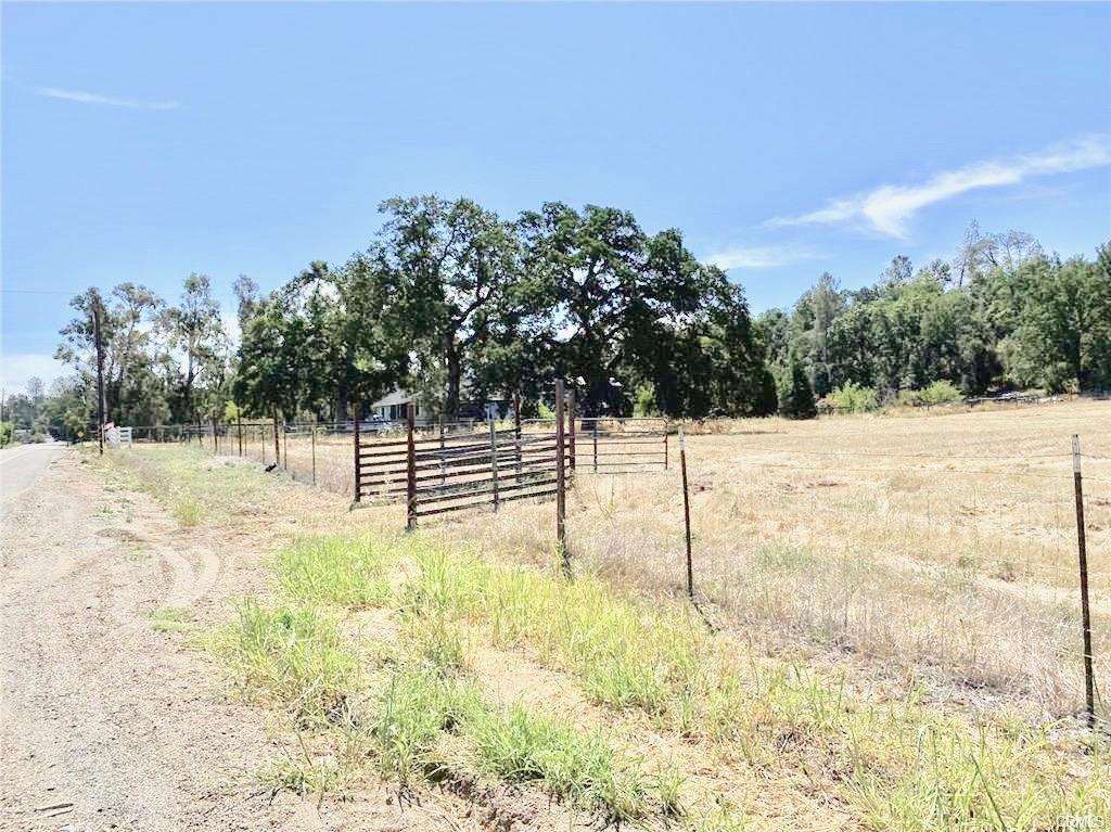 Photo of 18145 Bowman Rd in Cottonwood, CA