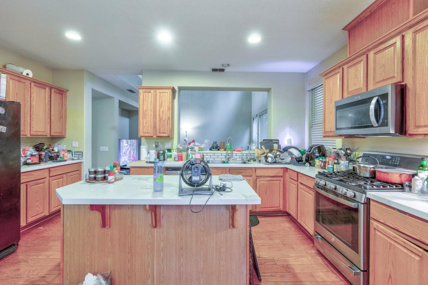 Esplanade Drive, Merced, California image 16