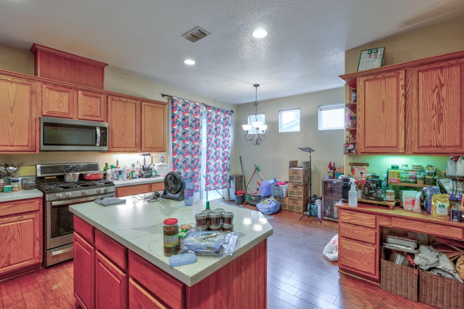 Esplanade Drive, Merced, California image 13