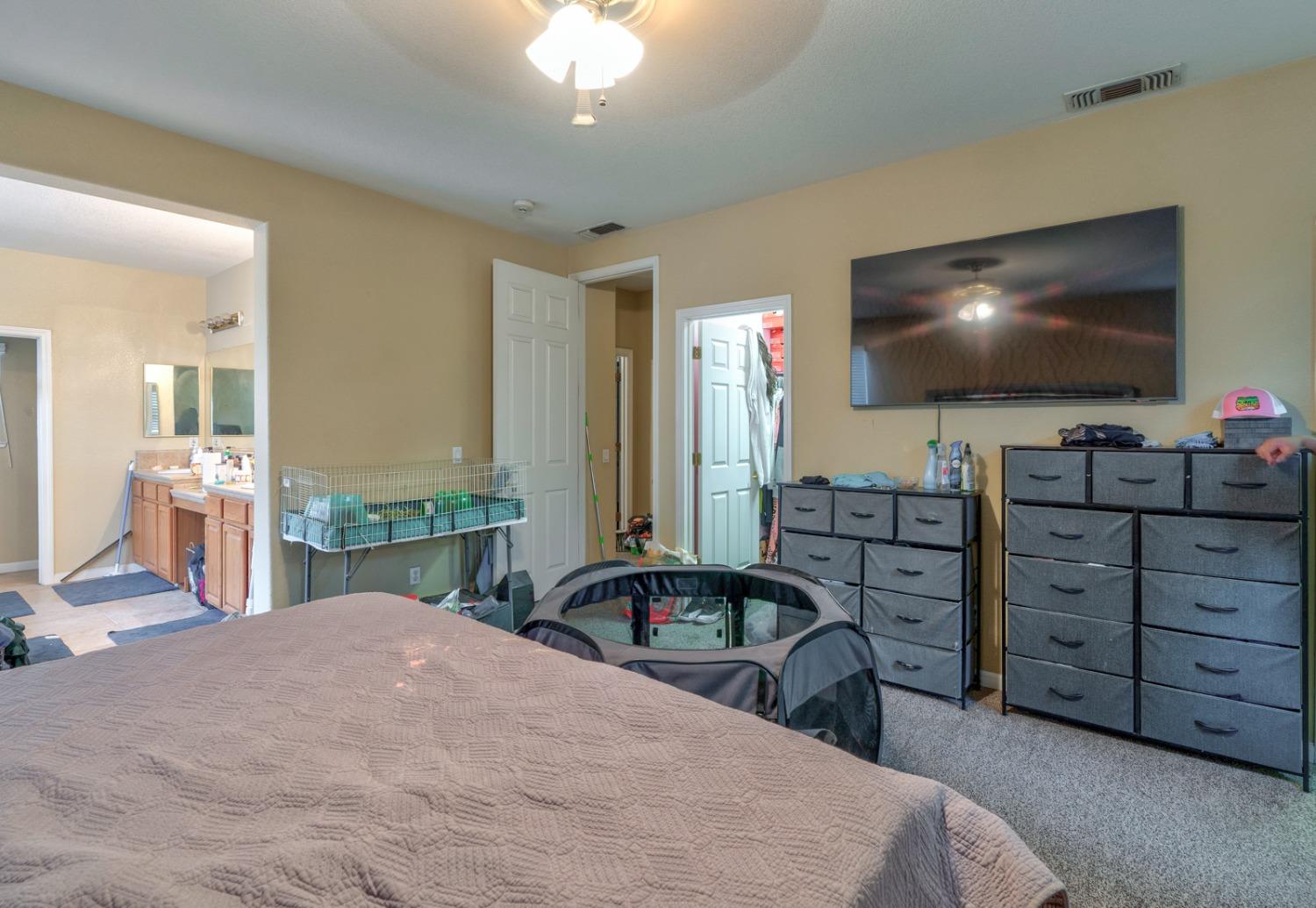 Esplanade Drive, Merced, California image 25