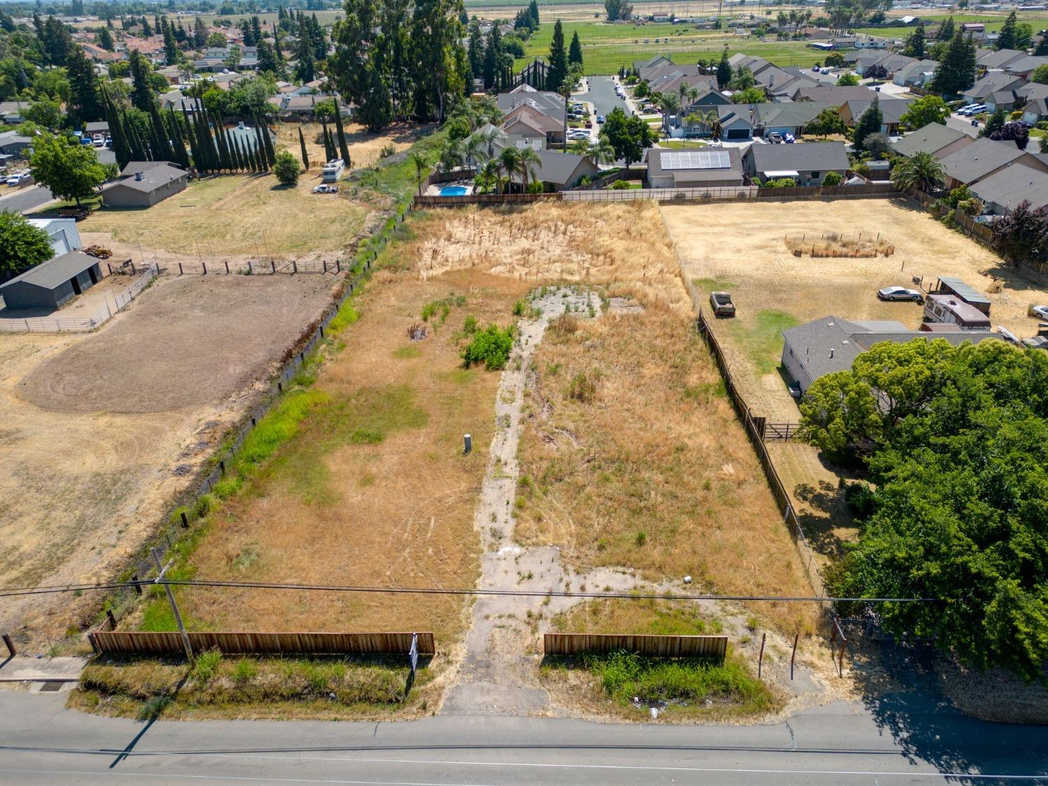 Terminal Avenue, Riverbank, California image 2