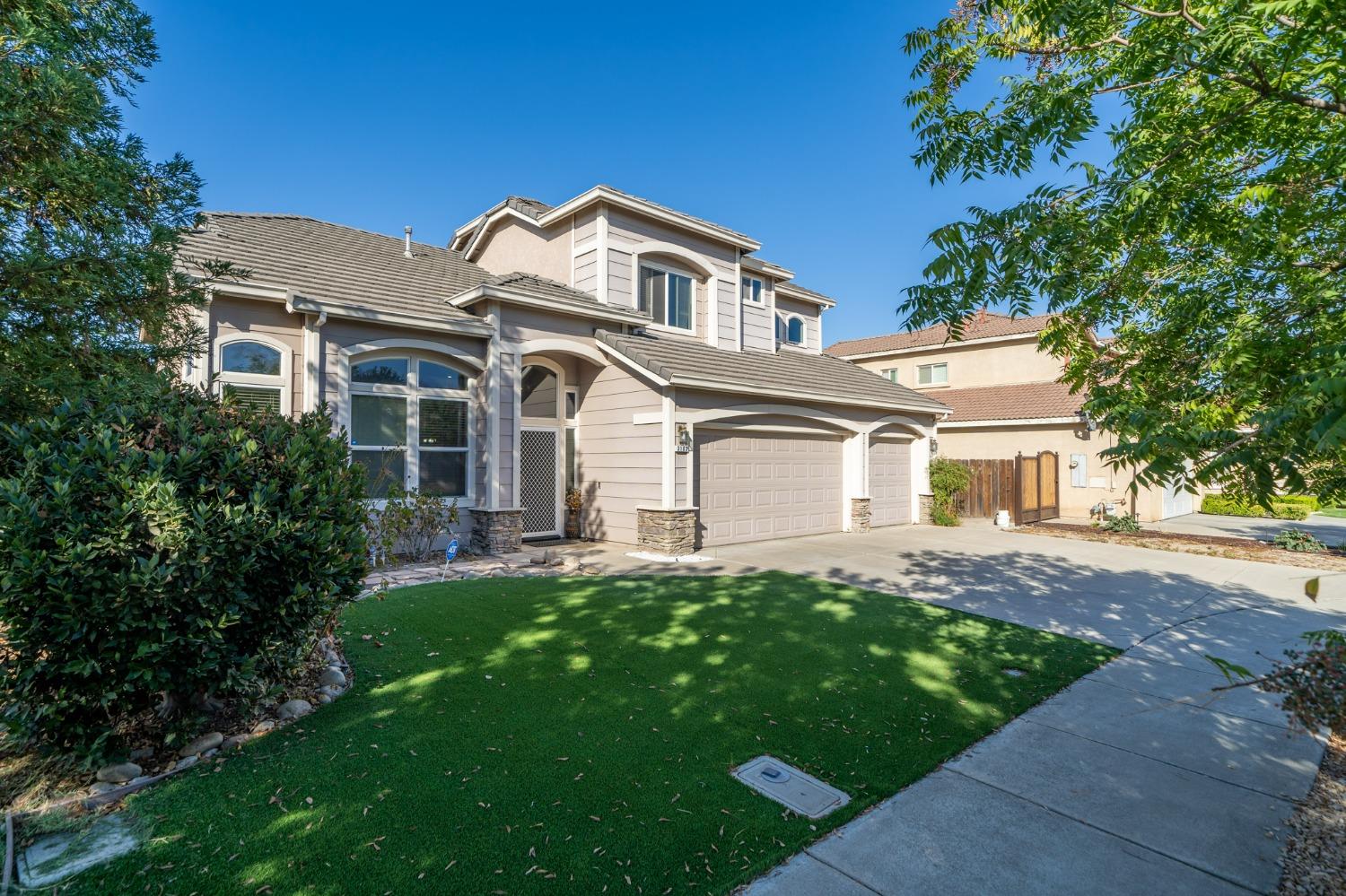 Detail Gallery Image 1 of 31 For 3103 White Oak Ct, Turlock,  CA 95382 - 4 Beds | 2/1 Baths
