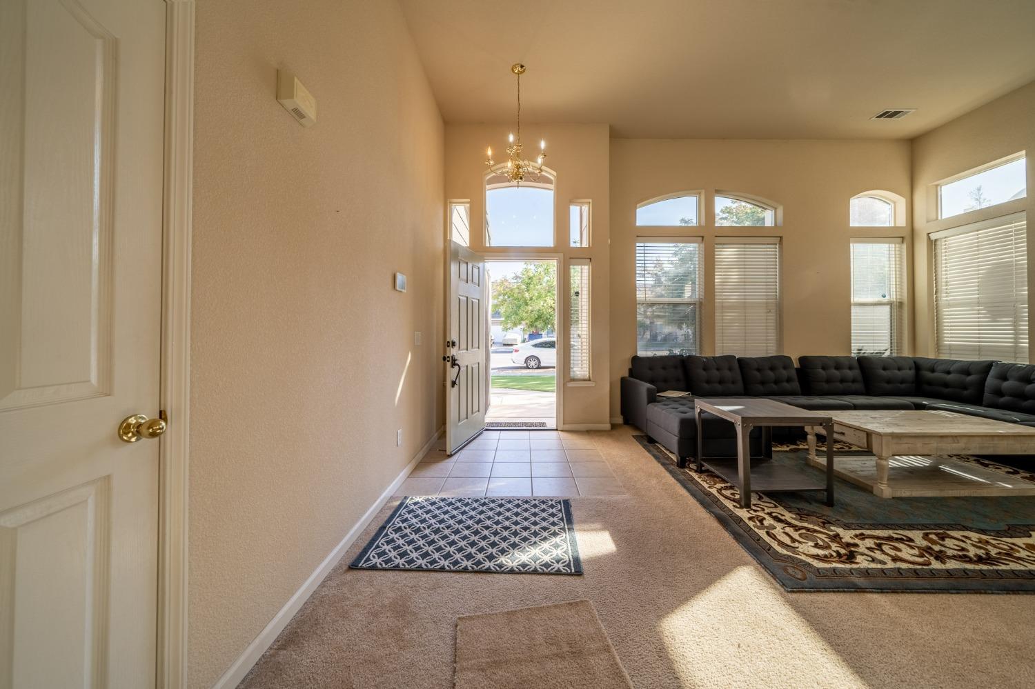 Detail Gallery Image 10 of 31 For 3103 White Oak Ct, Turlock,  CA 95382 - 4 Beds | 2/1 Baths