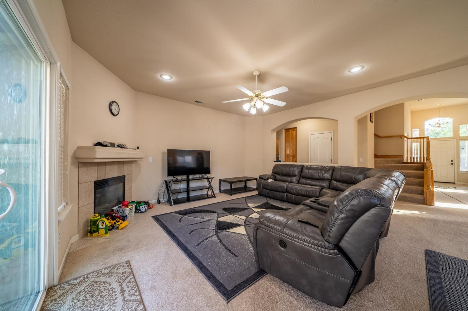 Detail Gallery Image 28 of 31 For 3103 White Oak Ct, Turlock,  CA 95382 - 4 Beds | 2/1 Baths