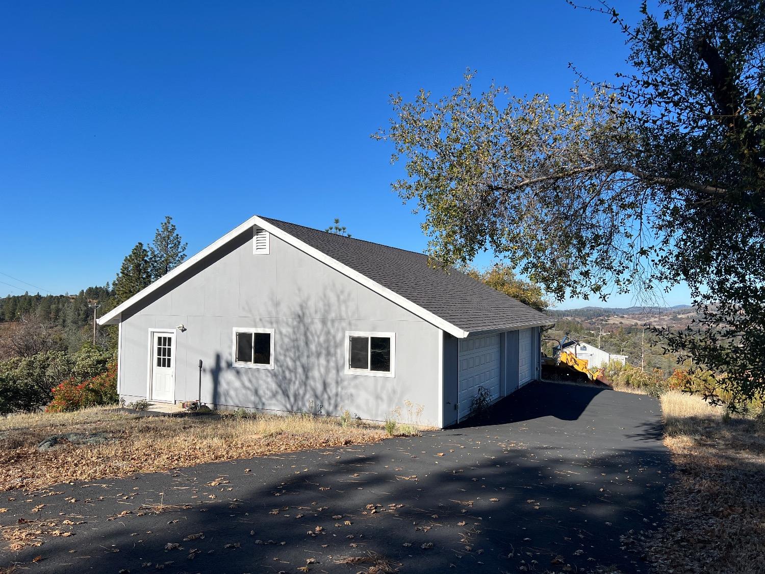 Detail Gallery Image 7 of 28 For 8916 Mountain Vista Dr, Mountain Ranch,  CA 95246 - 2 Beds | 2 Baths