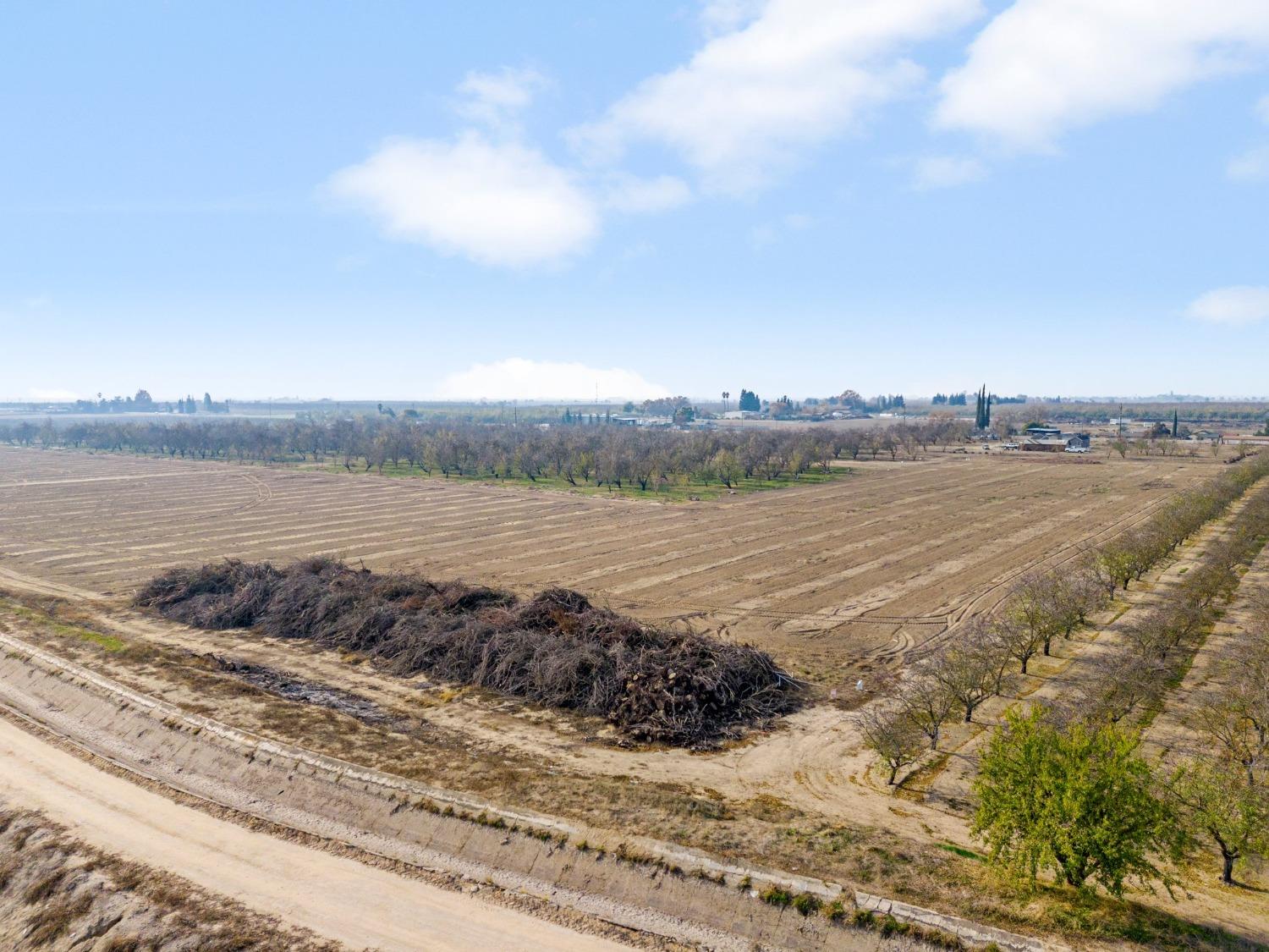 Washington Boulevard, Livingston, California image 20