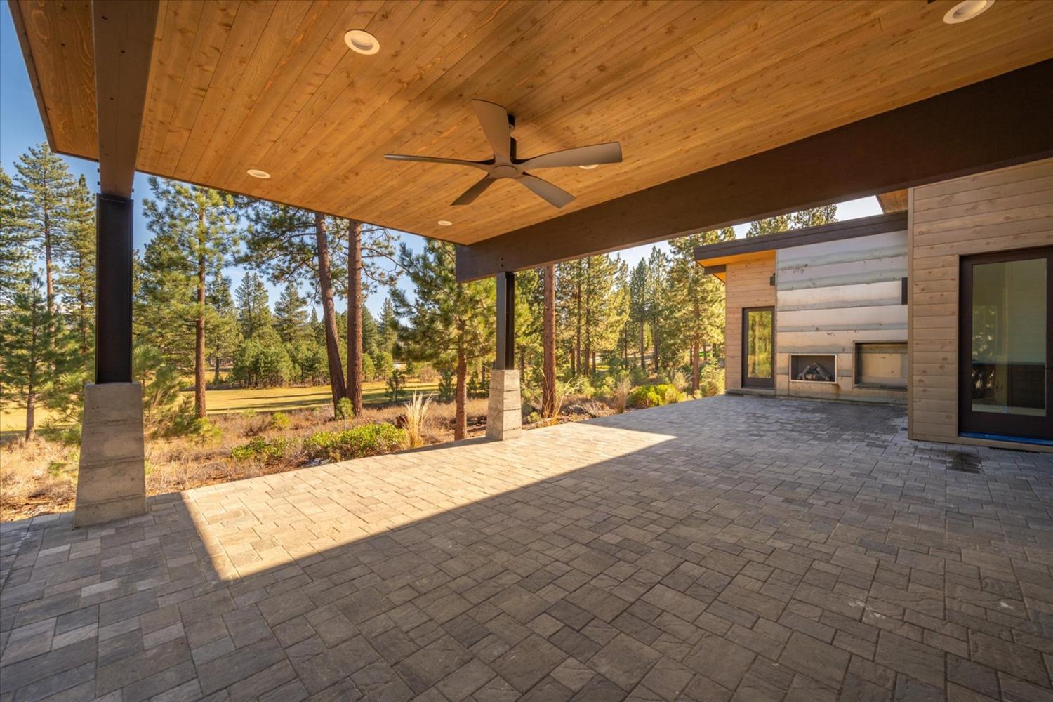 Detail Gallery Image 3 of 53 For 9309 Heartwood Dr, Truckee,  CA 96161 - 4 Beds | 4/1 Baths