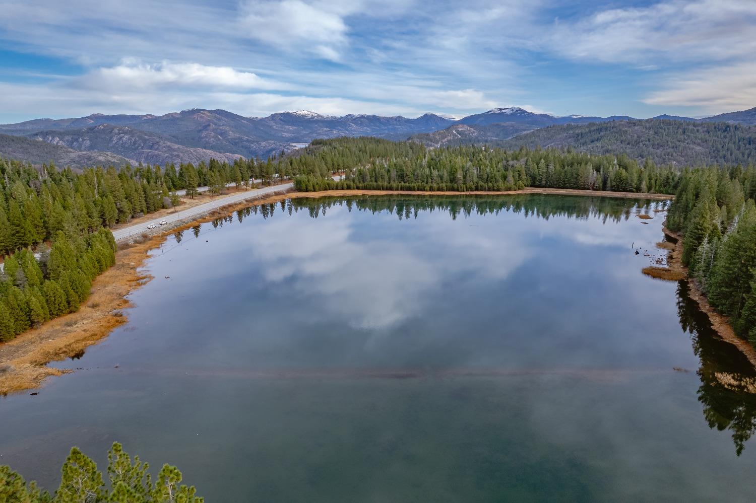 Skyline Drive, Emigrant Gap, California image 3