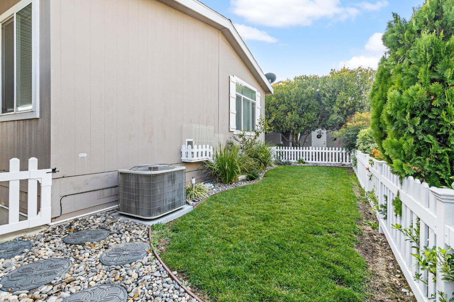 Detail Gallery Image 31 of 35 For 1565 Queen Way, Livingston,  CA 95334 - 3 Beds | 2 Baths