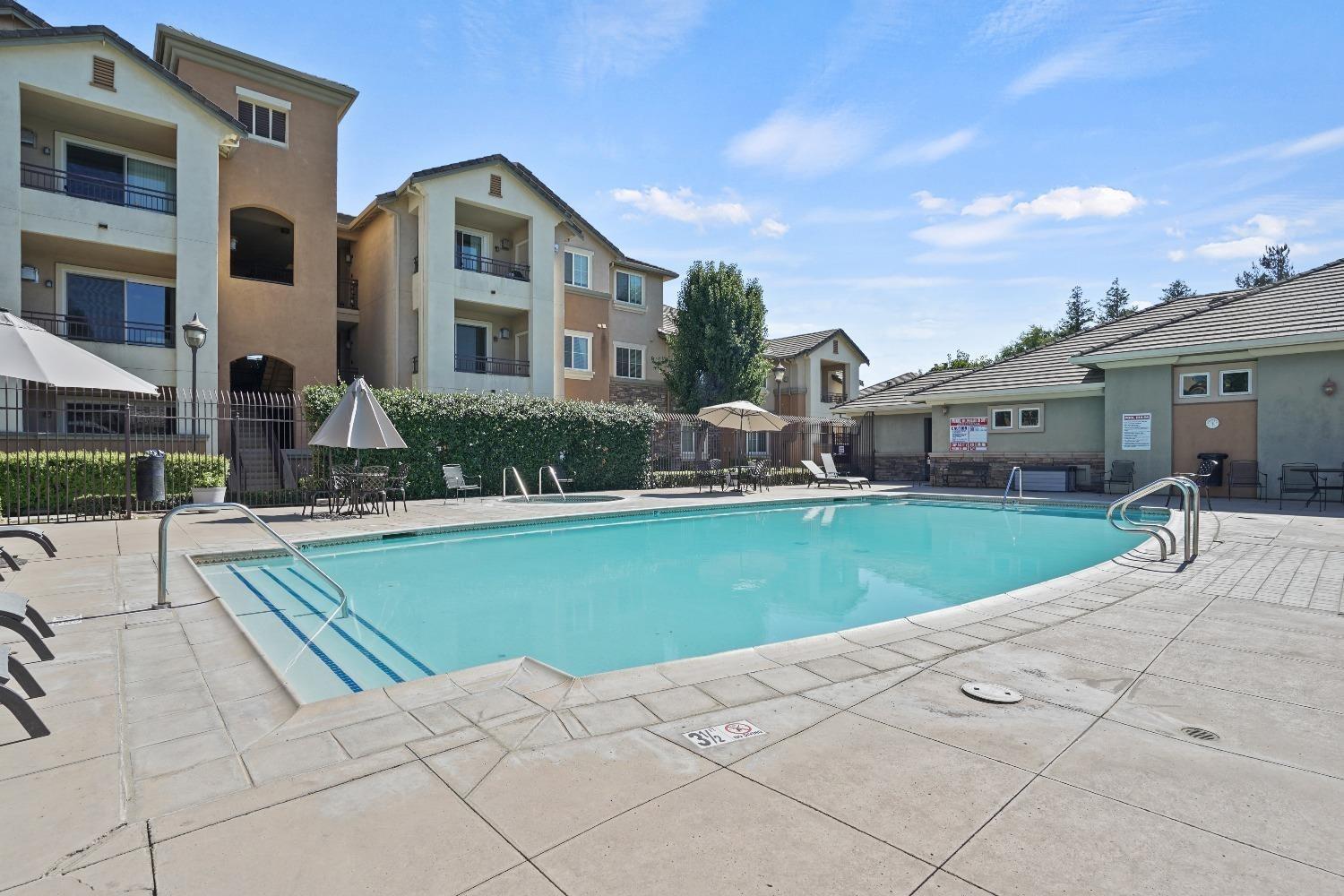 Detail Gallery Image 4 of 26 For 1360 Shady Ln #713,  Turlock,  CA 95382 - 2 Beds | 2 Baths