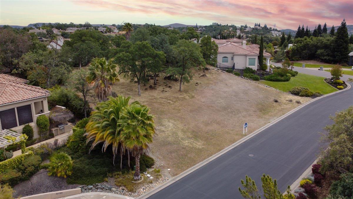 Detail Gallery Image 7 of 9 For 2094 Huntington Cir, El Dorado Hills,  CA 95762 - – Beds | – Baths