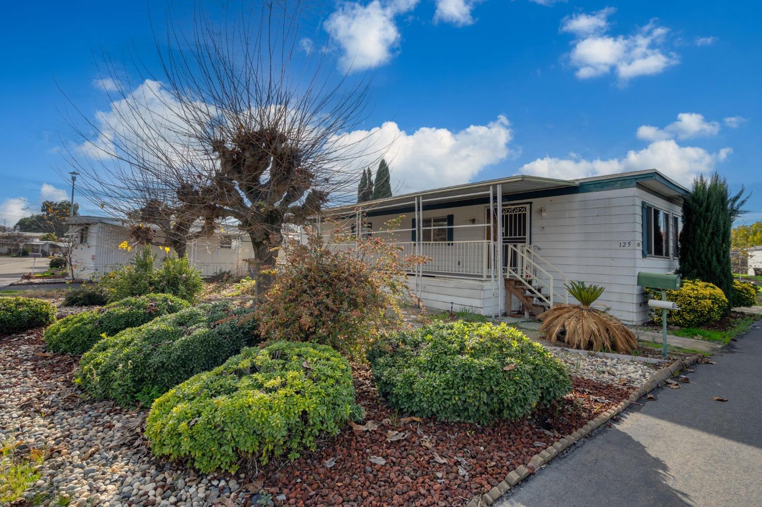 Photo of 125 Burlingame Ave in Citrus Heights, CA