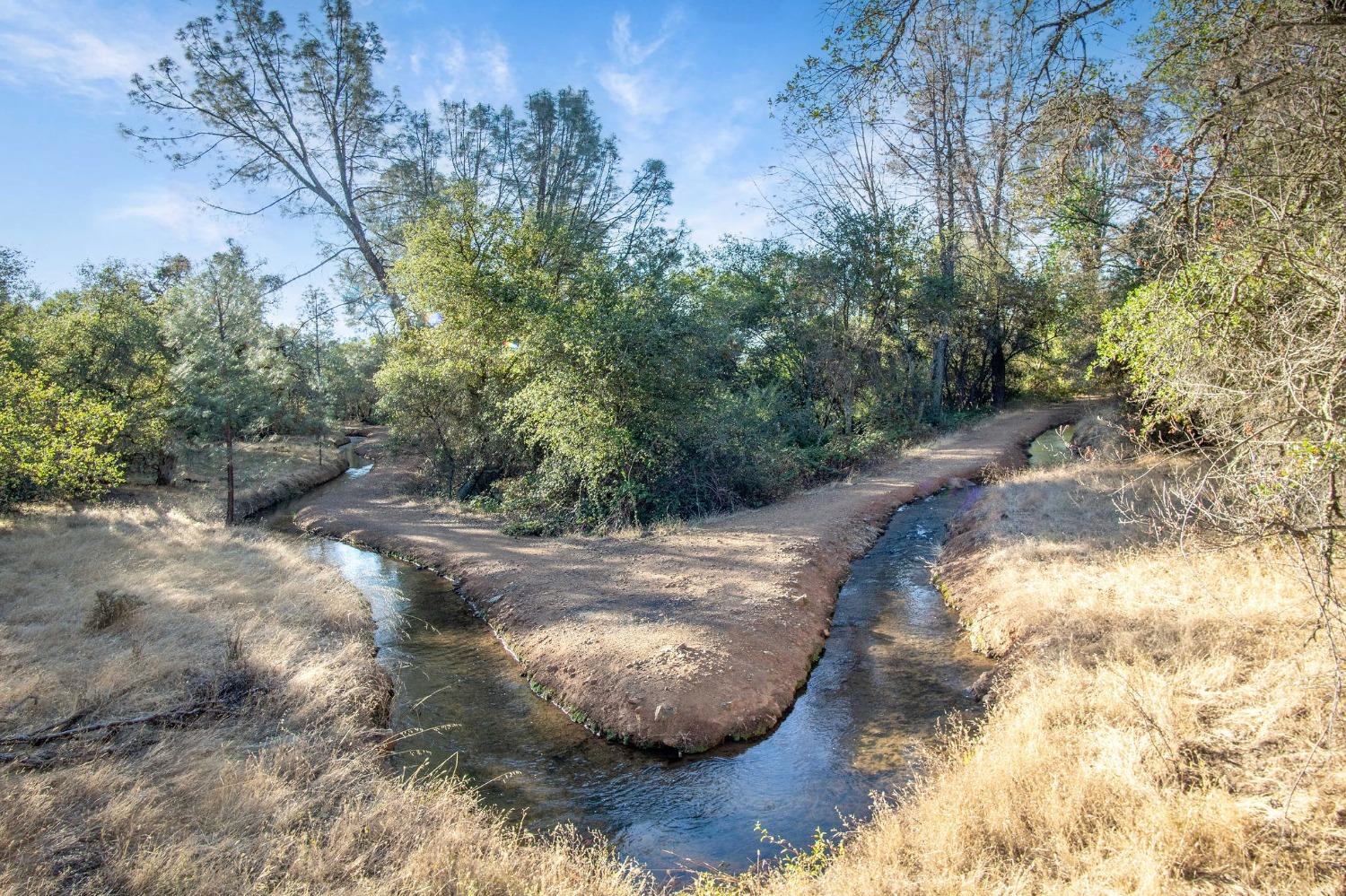 Macdonald Road, Grass Valley, California image 14