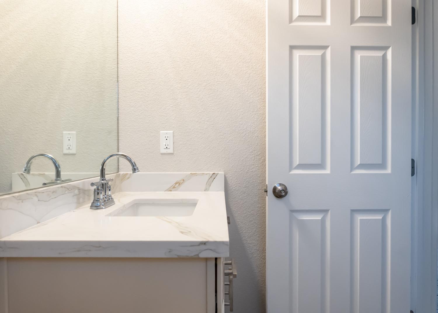 Detail Gallery Image 10 of 13 For 640 E 9th St, Stockton,  CA 95206 - 4 Beds | 3/1 Baths