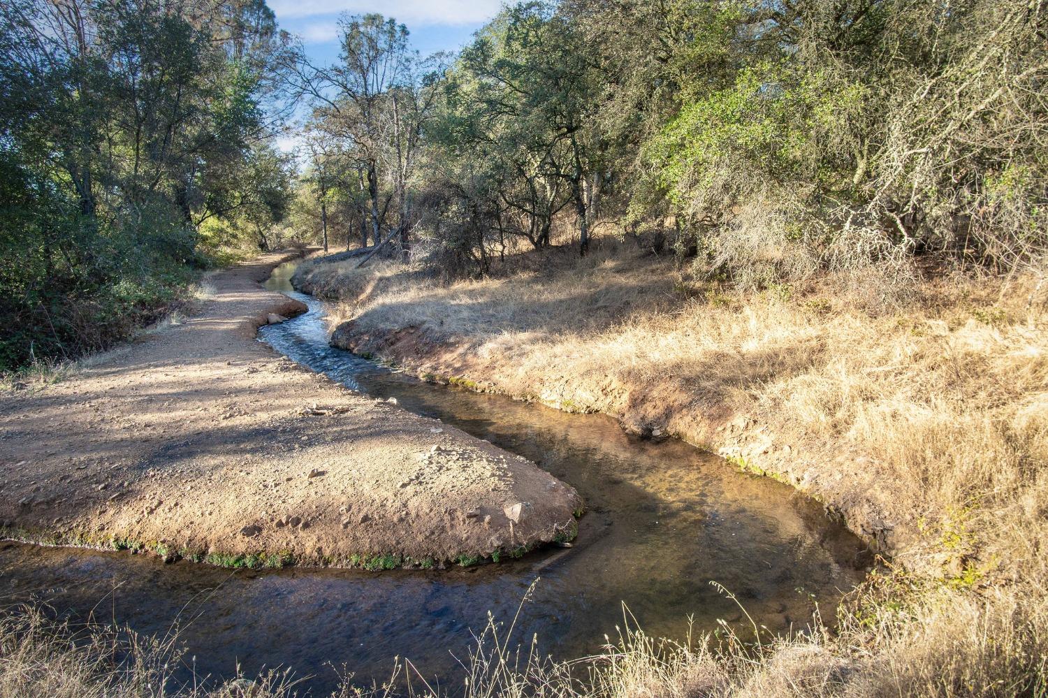 Macdonald Road, Grass Valley, California image 18