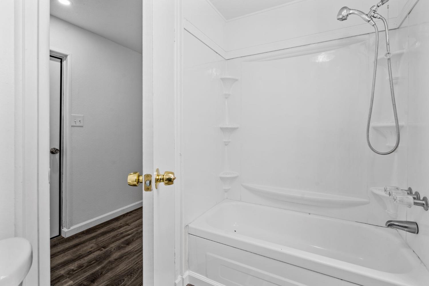 Detail Gallery Image 23 of 34 For 5100 N Highway 99 16, Stockton,  CA 95212 - 2 Beds | 1 Baths