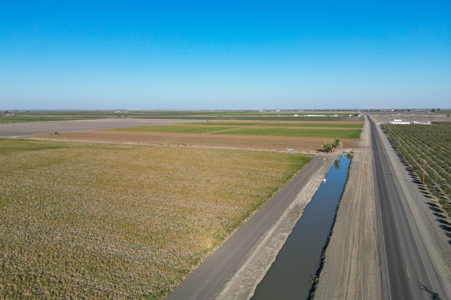 S James Road, Tranquillity, California image 18