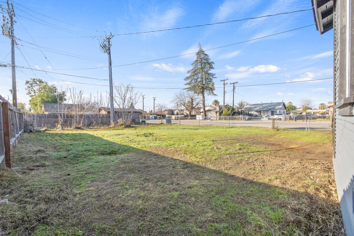 Douglas Street, Bakersfield, California image 28