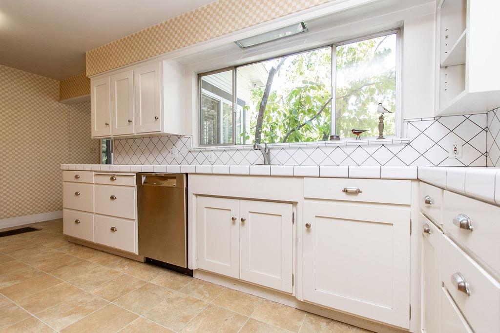 Detail Gallery Image 20 of 62 For 1129 College Ave, Modesto,  CA 95350 - 4 Beds | 2 Baths