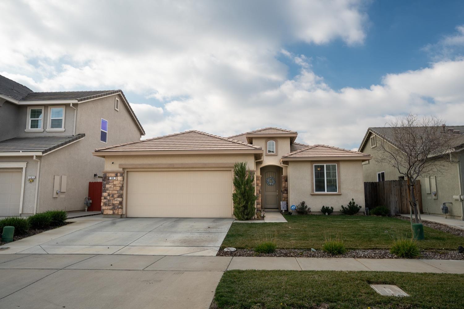 Detail Gallery Image 1 of 1 For 359 Denise Dr, Merced,  CA 95341 - 3 Beds | 2 Baths