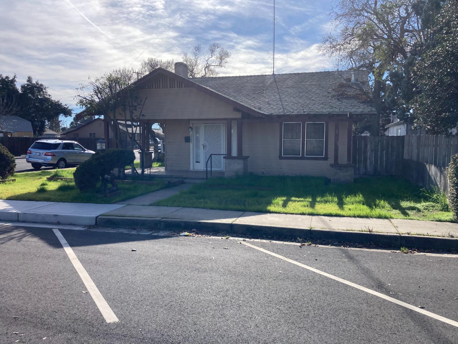 Photo of 3342 Topeka St in Riverbank, CA