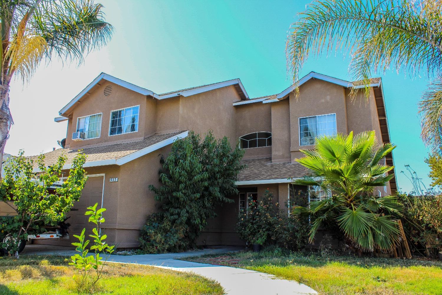 Detail Gallery Image 1 of 1 For 533 Cabernet  St, Los Banos,  CA 93635 - 4 Beds | 2/1 Baths