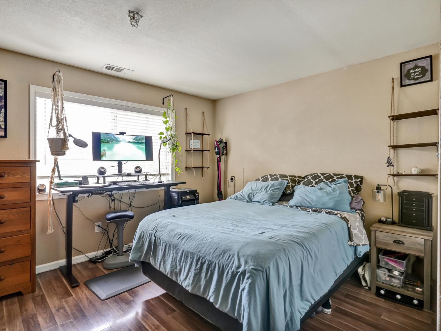 Detail Gallery Image 13 of 17 For 2141 Chrysler Drive #4,  Modesto,  CA 95350 - 2 Beds | 1 Baths