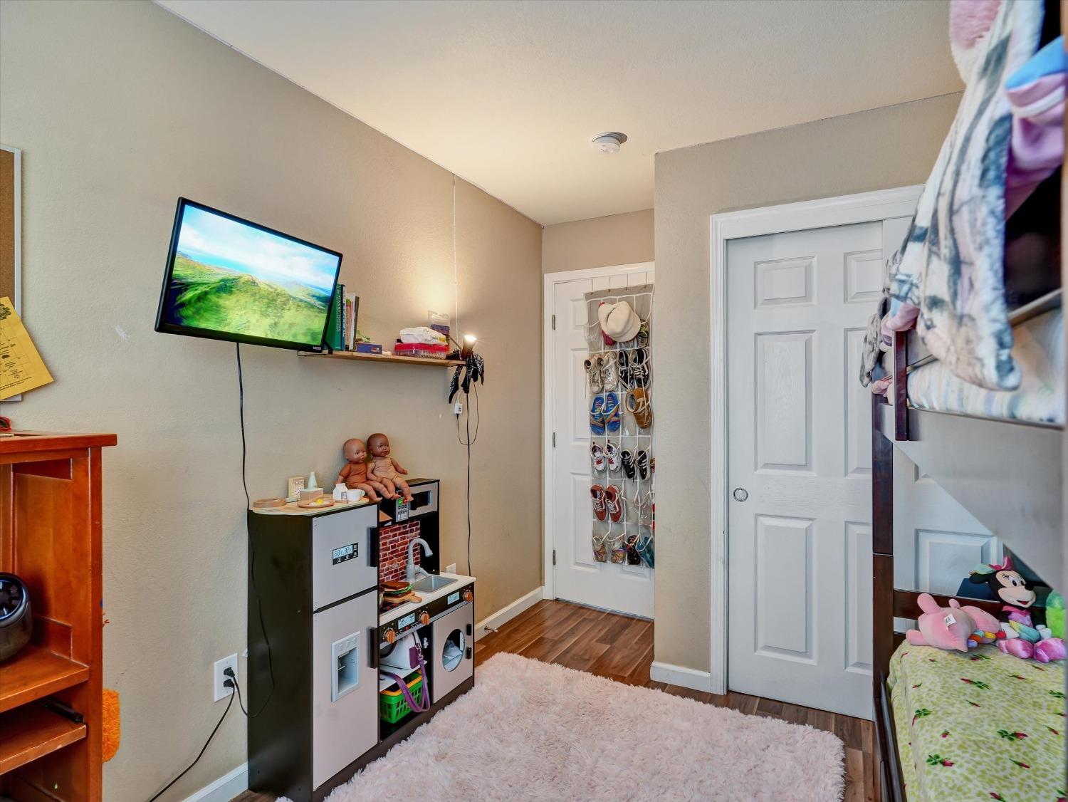 Detail Gallery Image 12 of 17 For 2141 Chrysler Drive #4,  Modesto,  CA 95350 - 2 Beds | 1 Baths