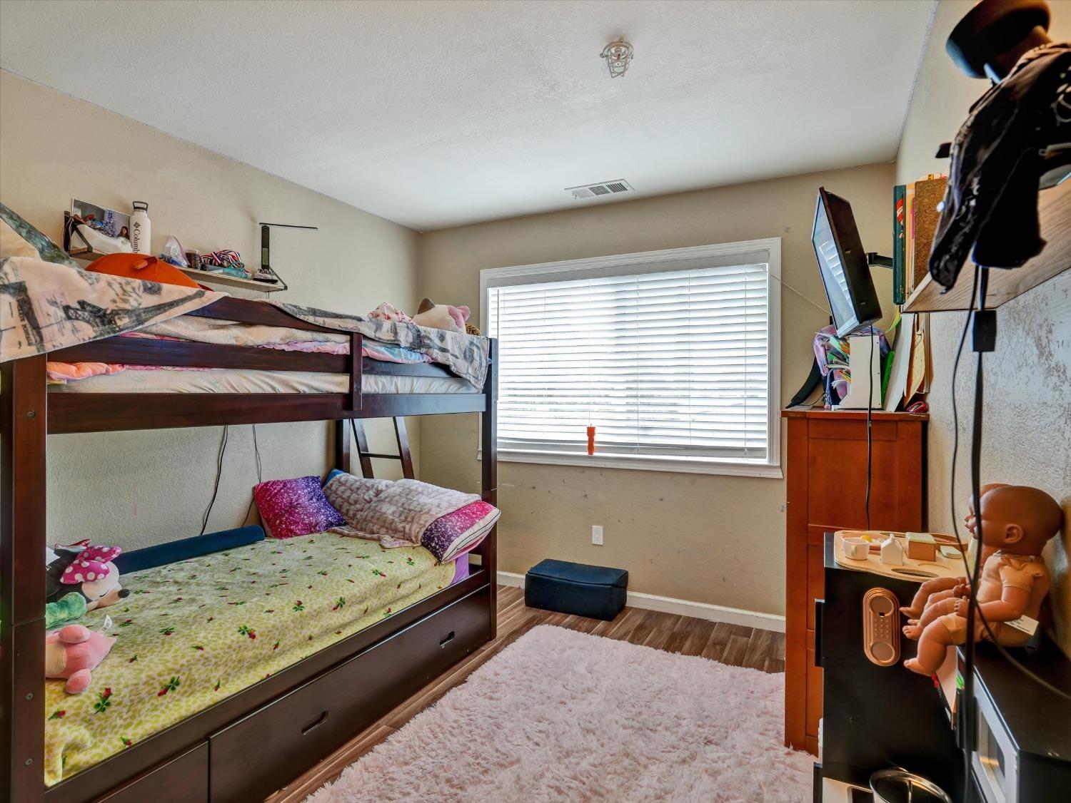 Detail Gallery Image 11 of 17 For 2141 Chrysler Drive #4,  Modesto,  CA 95350 - 2 Beds | 1 Baths