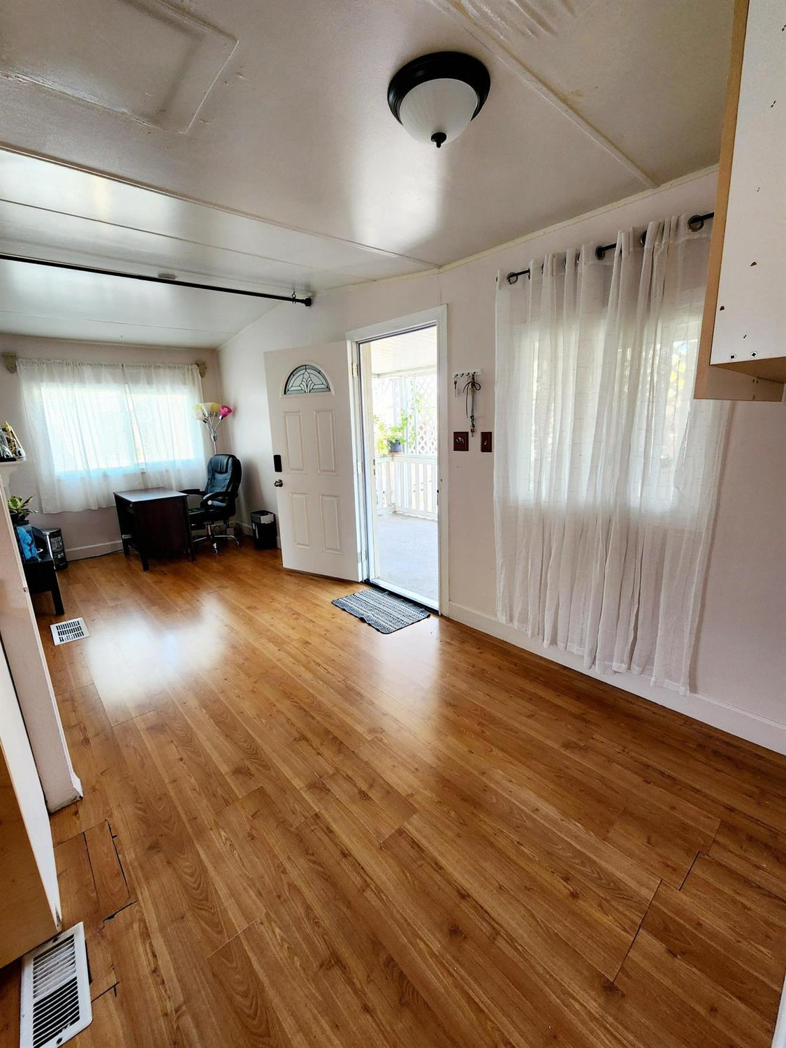 Detail Gallery Image 7 of 20 For 360 E Grant Line Rd 11, Tracy,  CA 95376 - 2 Beds | 1 Baths
