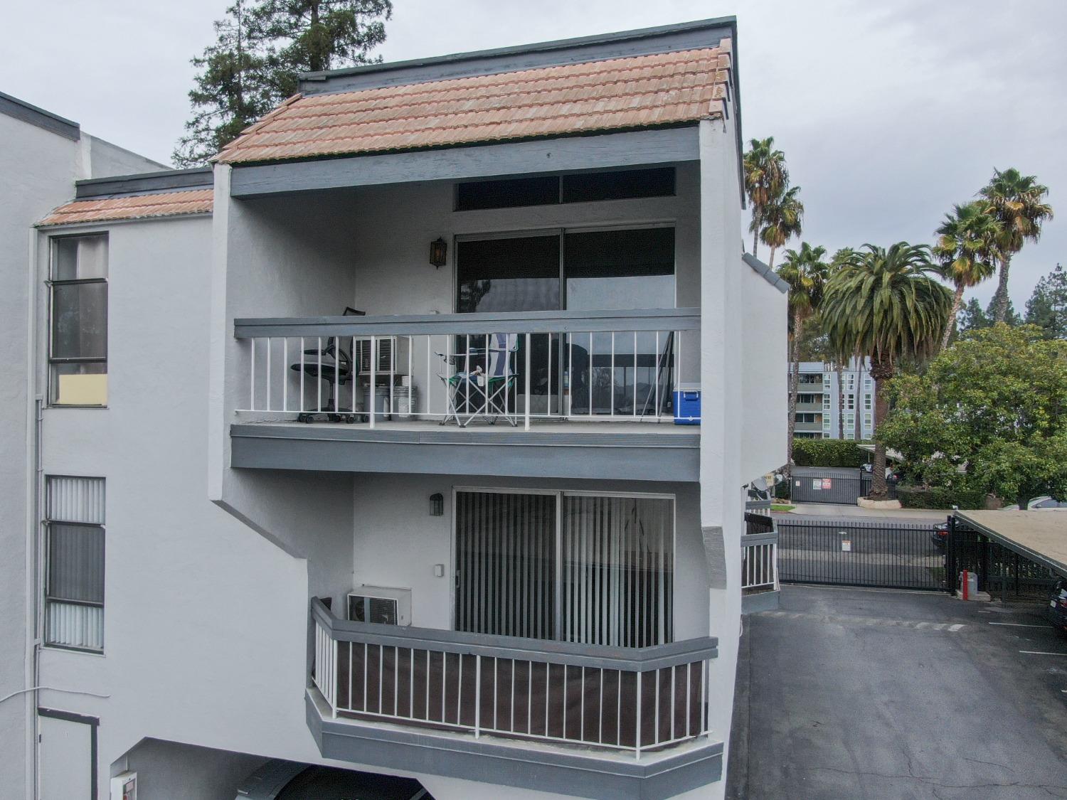 Detail Gallery Image 2 of 46 For 1591 Ellis St #201,  Concord,  CA 94520 - 1 Beds | 1 Baths