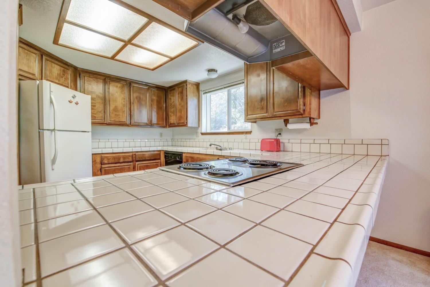 Tudor Way, Loomis, California image 17