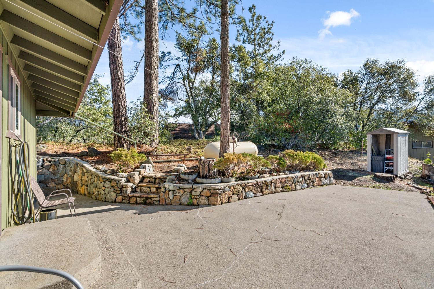 Detail Gallery Image 30 of 32 For 20456 Skyline Rd, Tuolumne,  CA 95379 - 4 Beds | 3 Baths