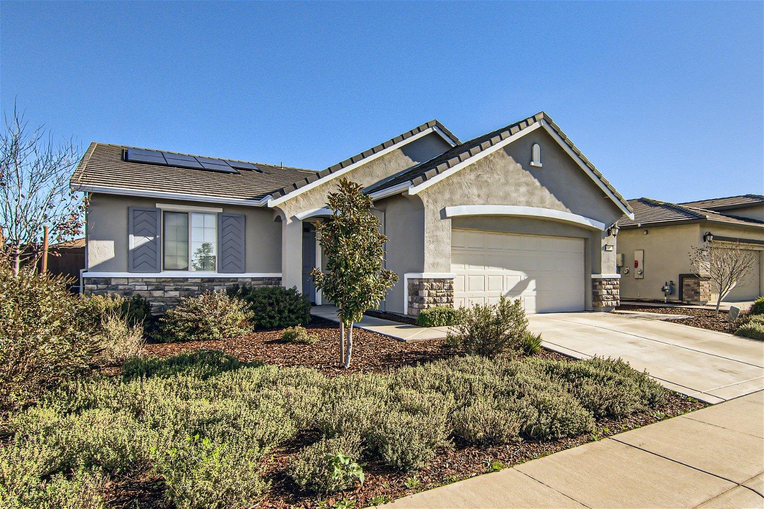 Detail Gallery Image 1 of 1 For 7451 Tapiro Way, Sacramento,  CA 95829 - 2 Beds | 2 Baths
