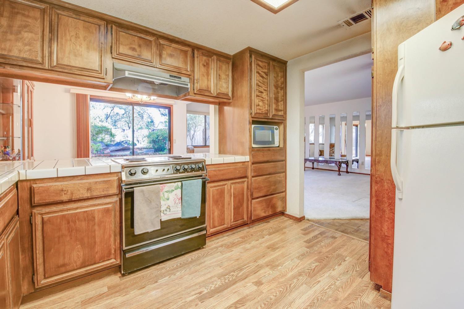 Tudor Way, Loomis, California image 15